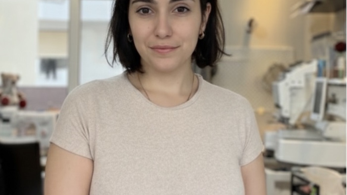 Η Ευθυμία φτιάχνει κατά παραγγελία αναμνηστικά από ρούχα και υφάσματα ανεκτίμητης συναισθηματικής αξίας για εμάς
