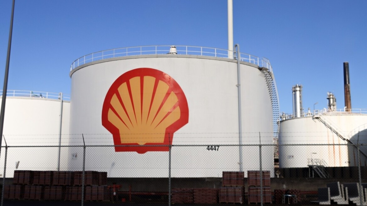 Shell: Επικαλείται «ανωτέρα βία» στα συμβόλαια LNG από το Κατάρ