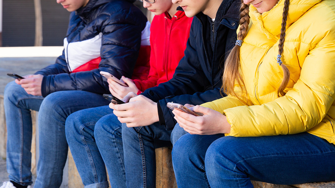 Μέτρα για την ανάσχεση του εθισμού των εφήβων στον τζόγο, ζητά η Εθνική Επιτροπή Βιοηθικής και Τεχνοηθικής