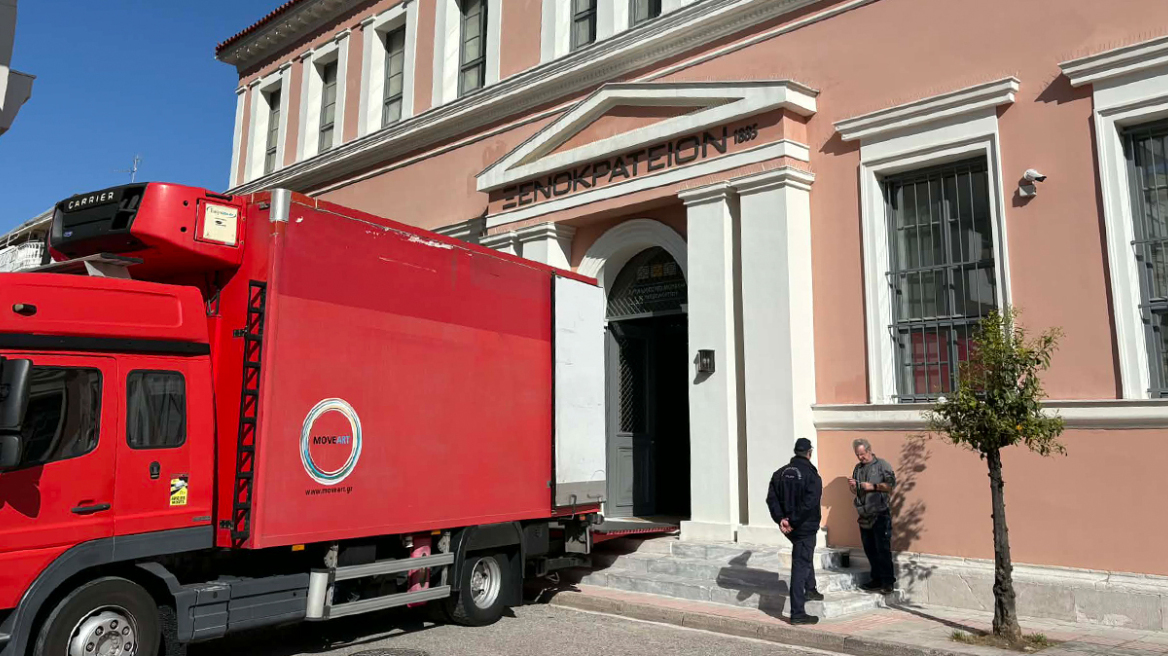 «Η Ελλάδα στα ερείπια του Μεσολογγίου»: Έφτασε στο Μεσολόγγι ο εμβληματικός πίνακας του Ντελακρουά, δείτε βίντεο 