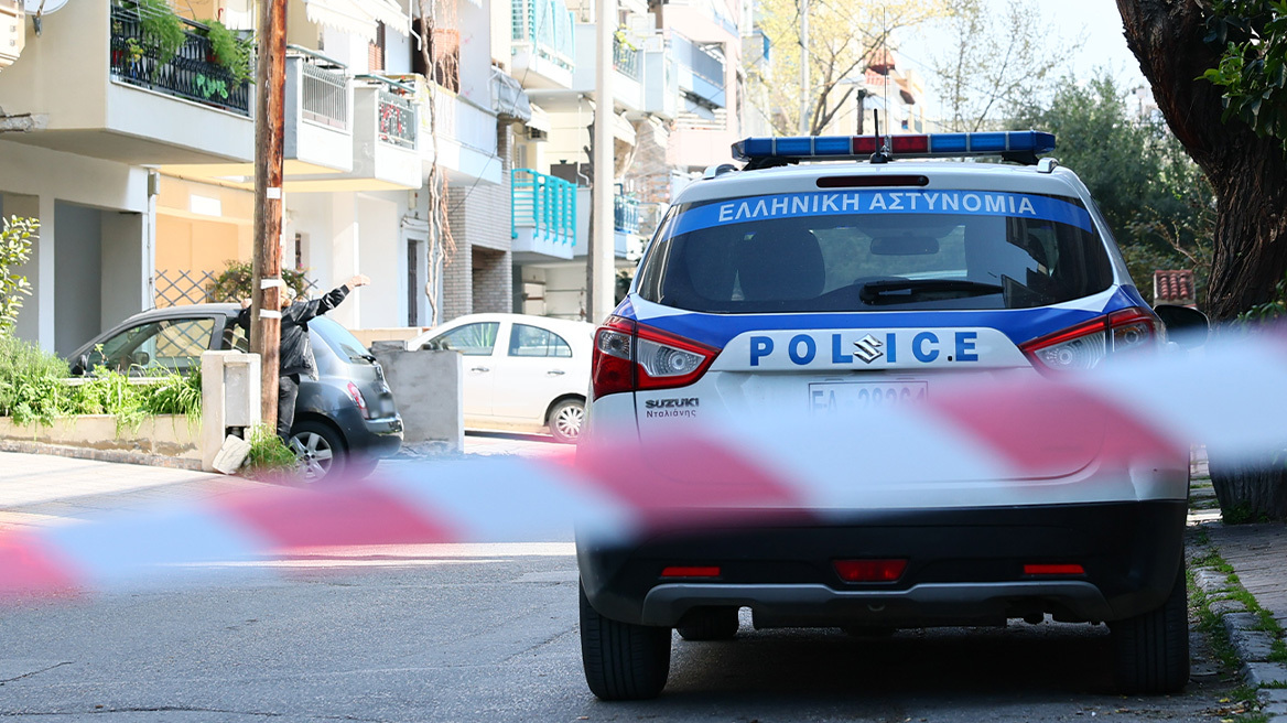 Κλειστός δρόμος στην Πεύκη, εντοπίστηκε ιταλική οβίδα του Β' Παγκοσμίου Πολέμου σε οικοδομή