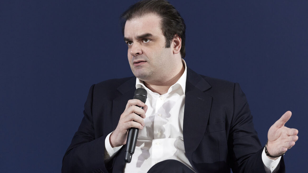 Πιερρακάκης: Η οικονομία διαρκώς βελτιώνει τις επιδόσεις της, παρά το δύσκολο γεωπολιτικό περιβάλλον