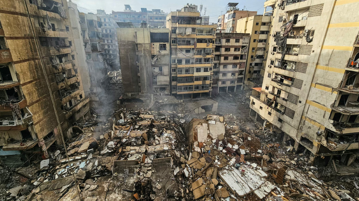 Οι Φρουροί της Επανάστασης απειλούν με αντίποινα: «Νόμιμοι στόχοι» αμερικανικές θέσεις στα Εμιράτα, «αιματοχυσία» αν οι ΗΠΑ στοχεύσουν τον Μοτζτάμπα Χαμενεΐ