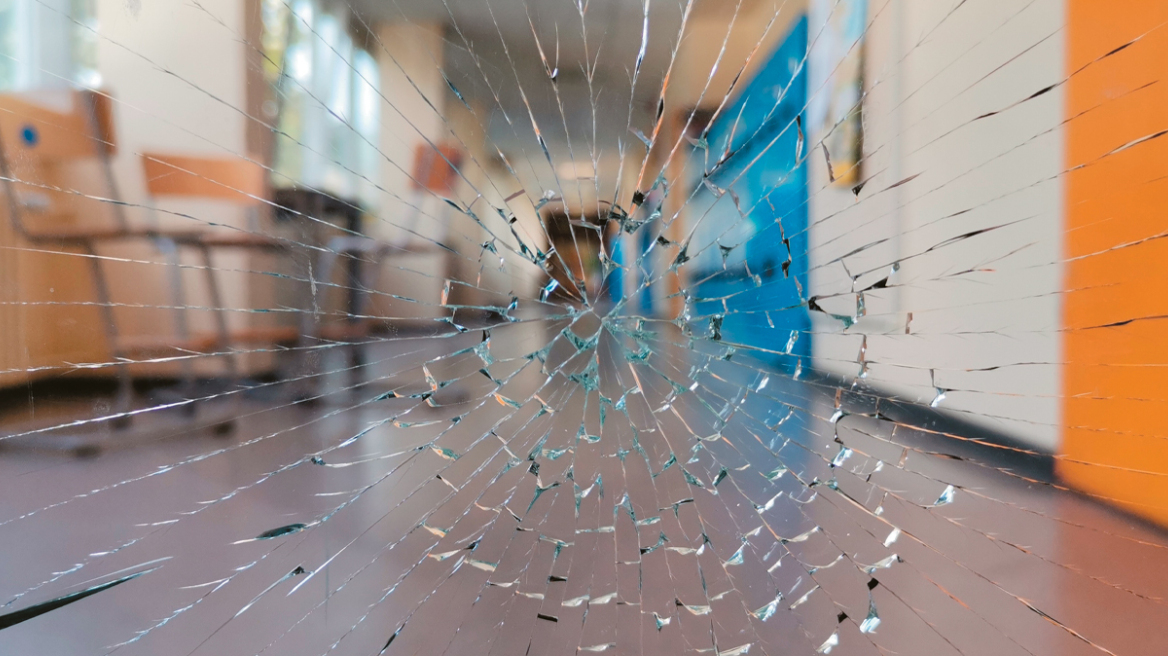 Μα τι συμβαίνει επιτέλους; Μαθητές μαχαιροβγάλτες στα σχολεία