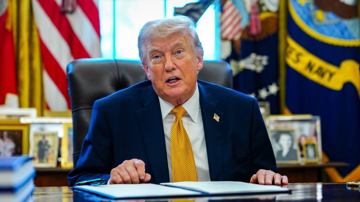 Τραμπ: «Καλό που παραιτήθηκε ο Τζο Κεντ», τον κατηγορεί για «αδυναμία στην ασφάλεια»