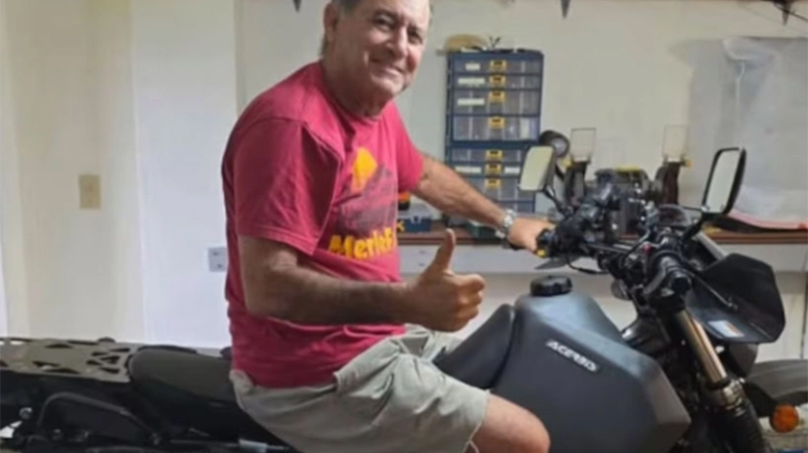 Στα 77 του ξεκίνησε τον γύρο του κόσμου με μοτοσικλέτα: «Ποτέ δεν ξέρεις πόσο χρόνο έχεις»