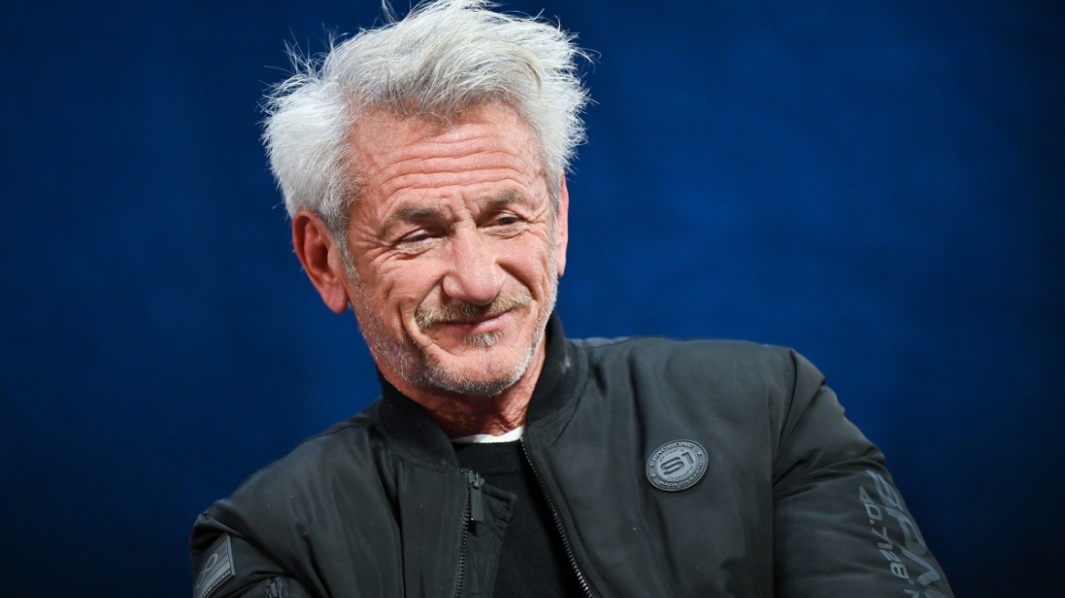 Σον Πεν: Τιμήθηκε με ένα διαφορετικό «Όσκαρ» στην Ουκρανία (βίντεο)