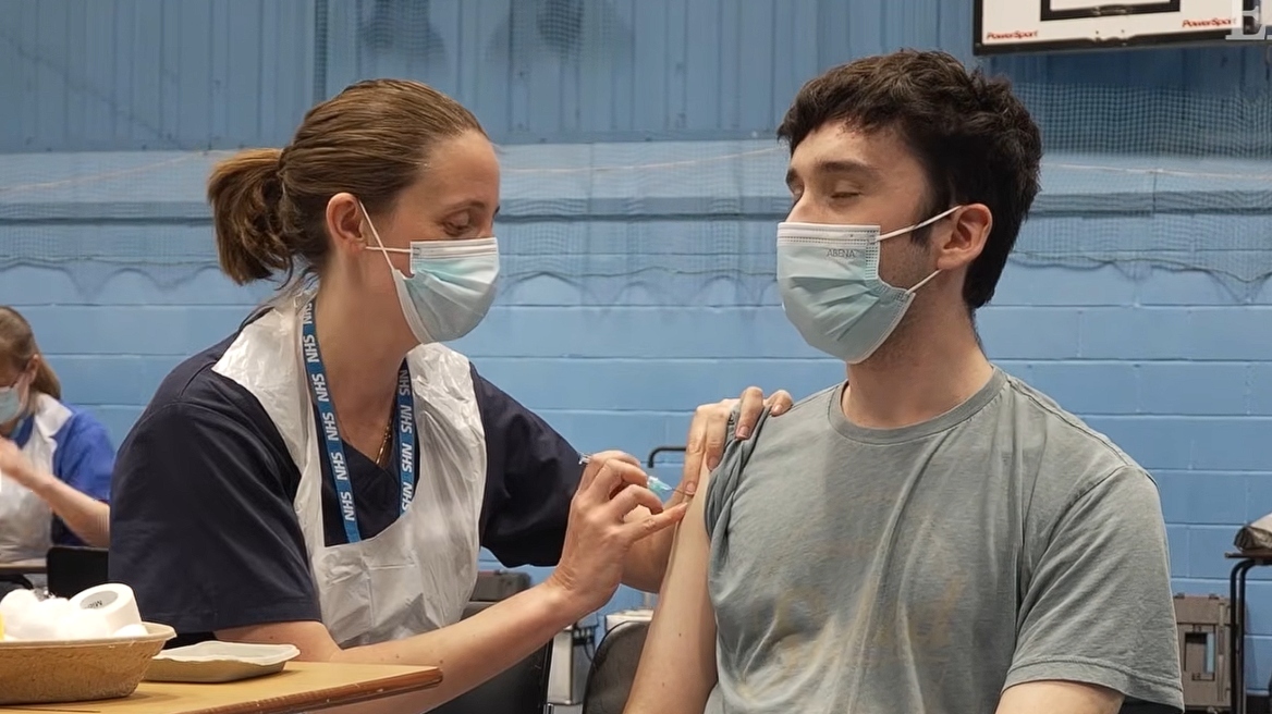 Βρετανία: Σε 27 ανέρχονται τα επιβεβαιωμένα και ύποπτα κρούσματα της επιδημίας μηνιγγίτιδας στην Αγγλία