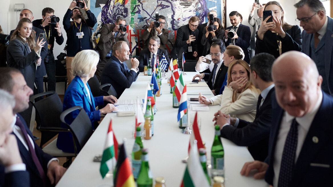 Σύσκεψη για το μεταναστευτικό πριν τη Σύνοδο Κορυφής - Μητσοτάκης: Δεν θα ανεχθούμε επανάληψη του 2015