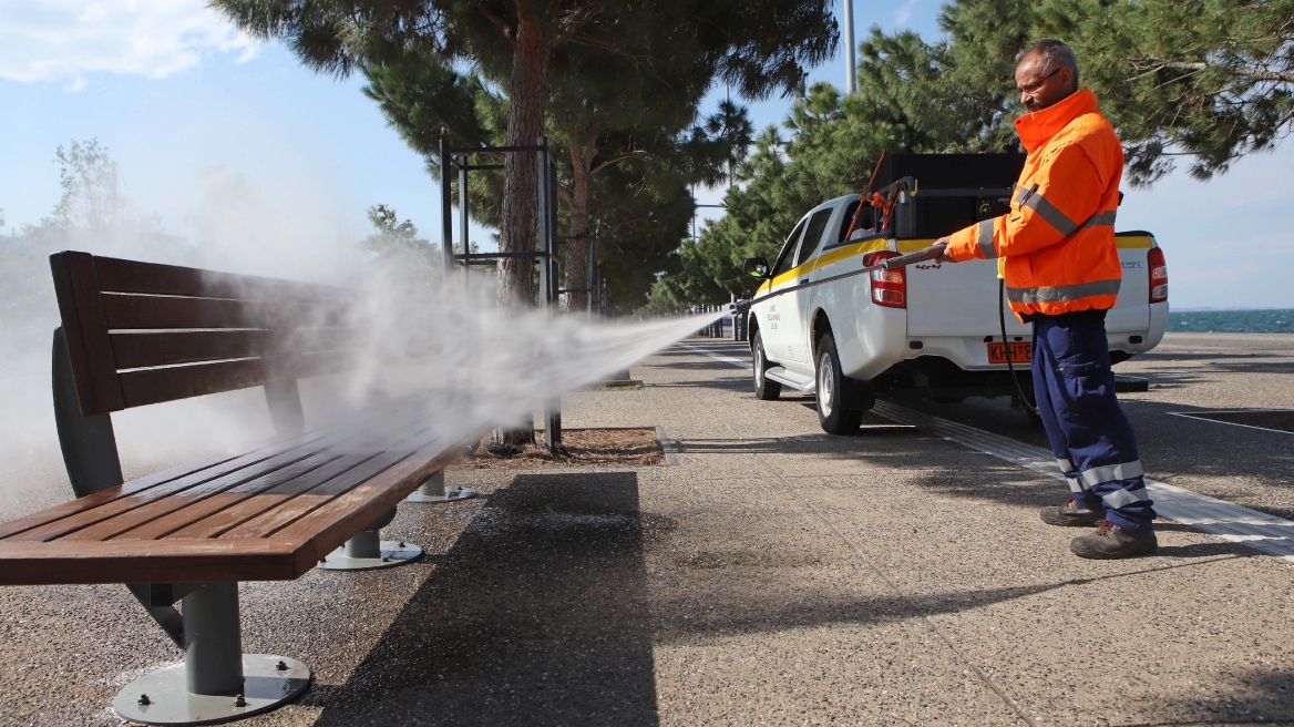 Θεσσαλονίκη: Αυστηρά μέτρα απολύμανσης στο λιμάνι και το αεροδρόμιο για τον αφθώδη πυρετό, σε συναγερμό οι αρμόδιοι φορείς