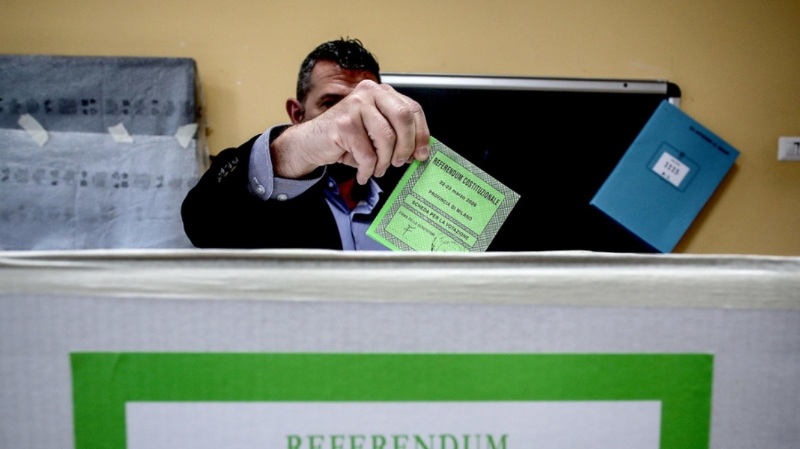 Στις κάλπες για δημοψήφισμα σήμερα οι Ιταλοί: Ψηφίζουν αν θα εγκρίνουν ή όχι μια μεγάλη μεταρρύθμιση στην Δικαιοσύνη