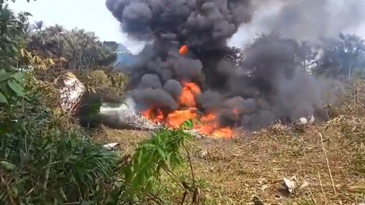 Συνετρίβη μεταγωγικό αεροσκάφος με δεκάδες στρατιώτες στην Κολομβία, τουλάχιστον 8 νεκροί και 83 τραυματίες