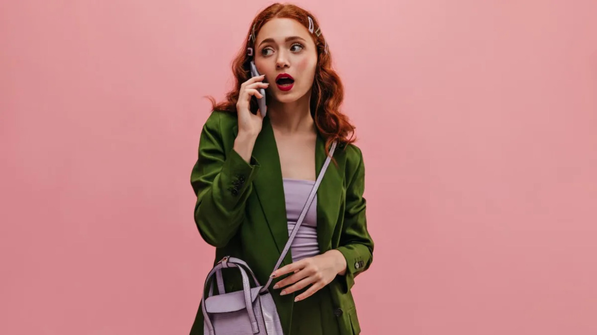 Δέρμα: Πότε φταίει το κινητό για την ακμή που επιμένει
