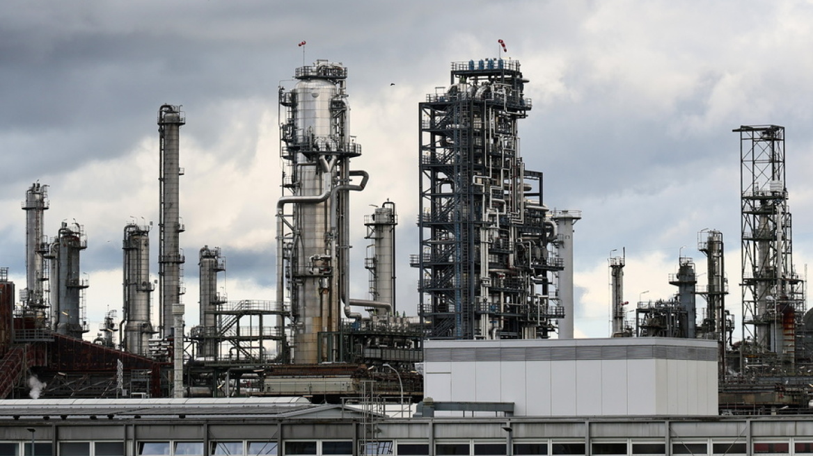 Bloomberg: Σενάριο για πετρέλαιο έως τα 200 δολάρια το βαρέλι εξετάζει το επιτελείο Τραμπ