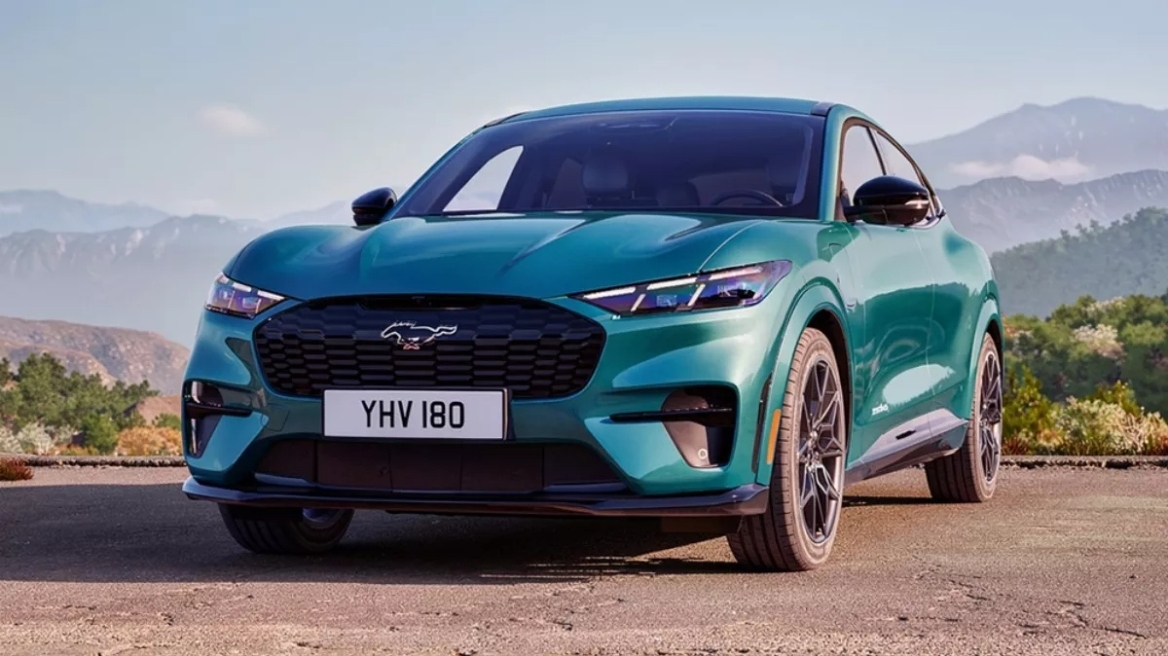 Η Mustang Mach-Ε αναβαθμίζεται και εμπλουτίζει τη γκάμα της