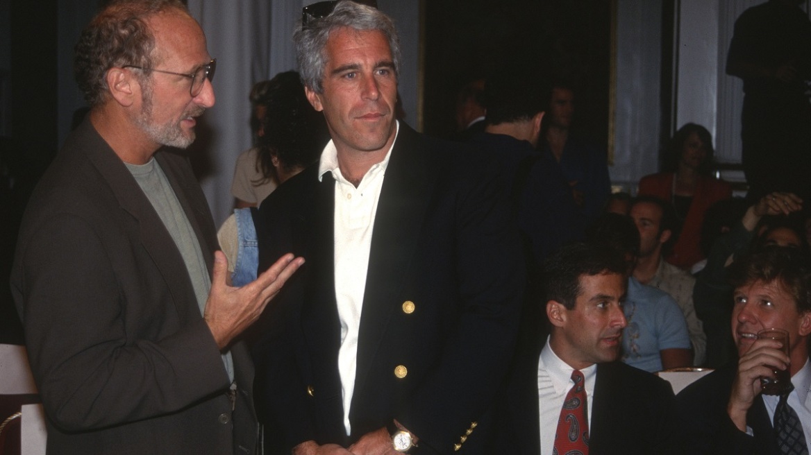 Μια επιζήσασα της υπόθεσης Επστάιν: «Άρχισε να αυνανίζεται»