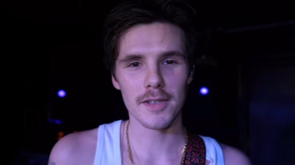 Ο Κρουζ Μπέκαμ ανακοίνωσε περιοδεία με την μπάντα του στις ΗΠΑ και τον Καναδά 
