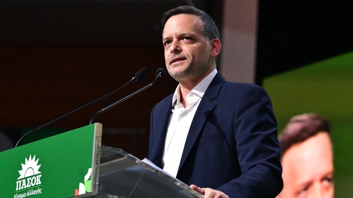Ενωτικός με αιχμές ο Δούκας στο συνέδριο του ΠΑΣΟΚ: «H στρατηγική μας είναι πια εντός πραγματικότητας»