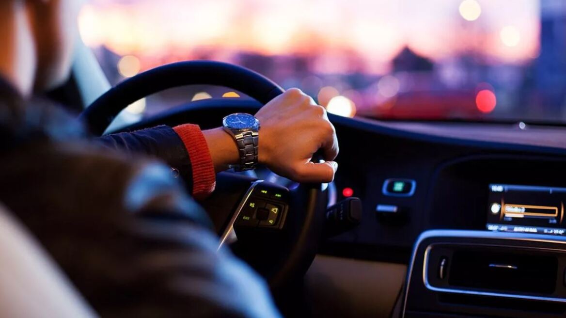 Αλλαγή ώρας: Τι πρέπει να προσέξουν οι οδηγοί στους δρόμους
