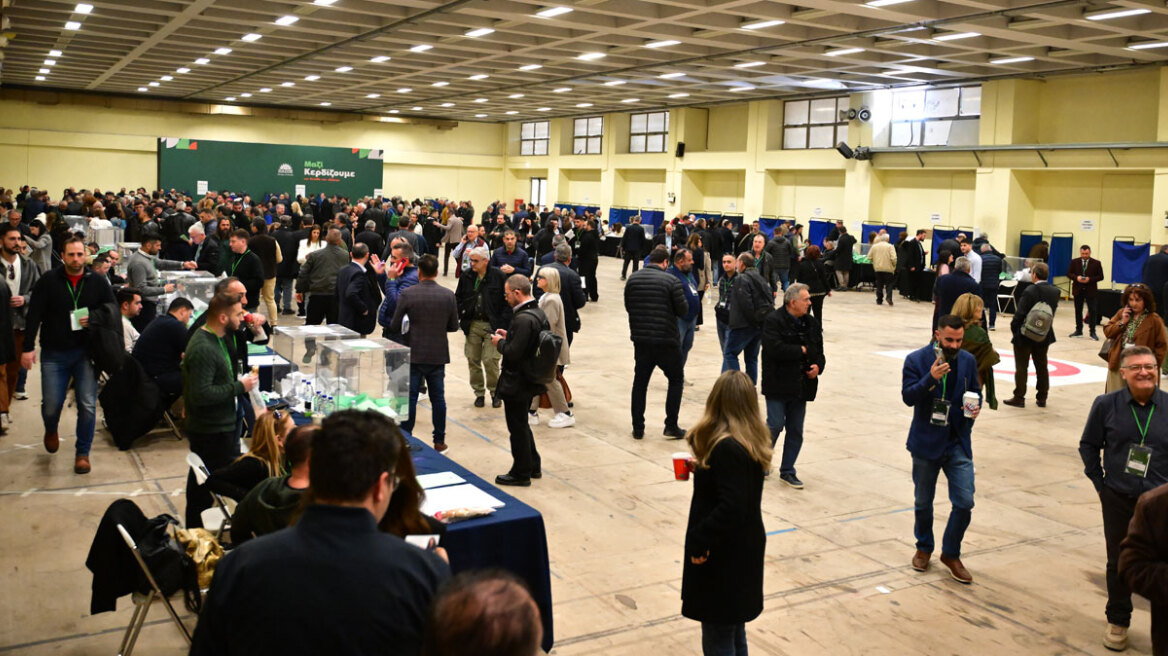 Έκλεισαν οι κάλπες στο ΠΑΣΟΚ: Καταμέτρηση για την εκλογή νέας Κεντρική Επιτροπής, με 271 θέσεις για 506  υπποψήφιους - Δείτε λίστα