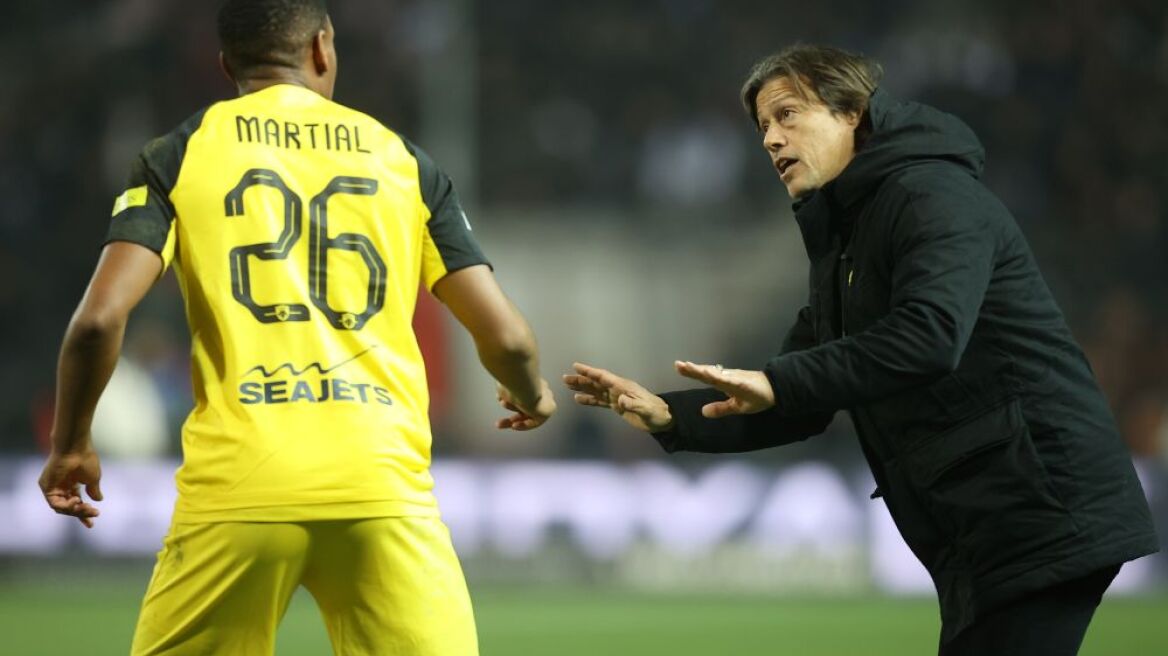 Ο Ματίας Αλμέιδα είναι κοντά στη Μοντερέι του Μαρσιάλ