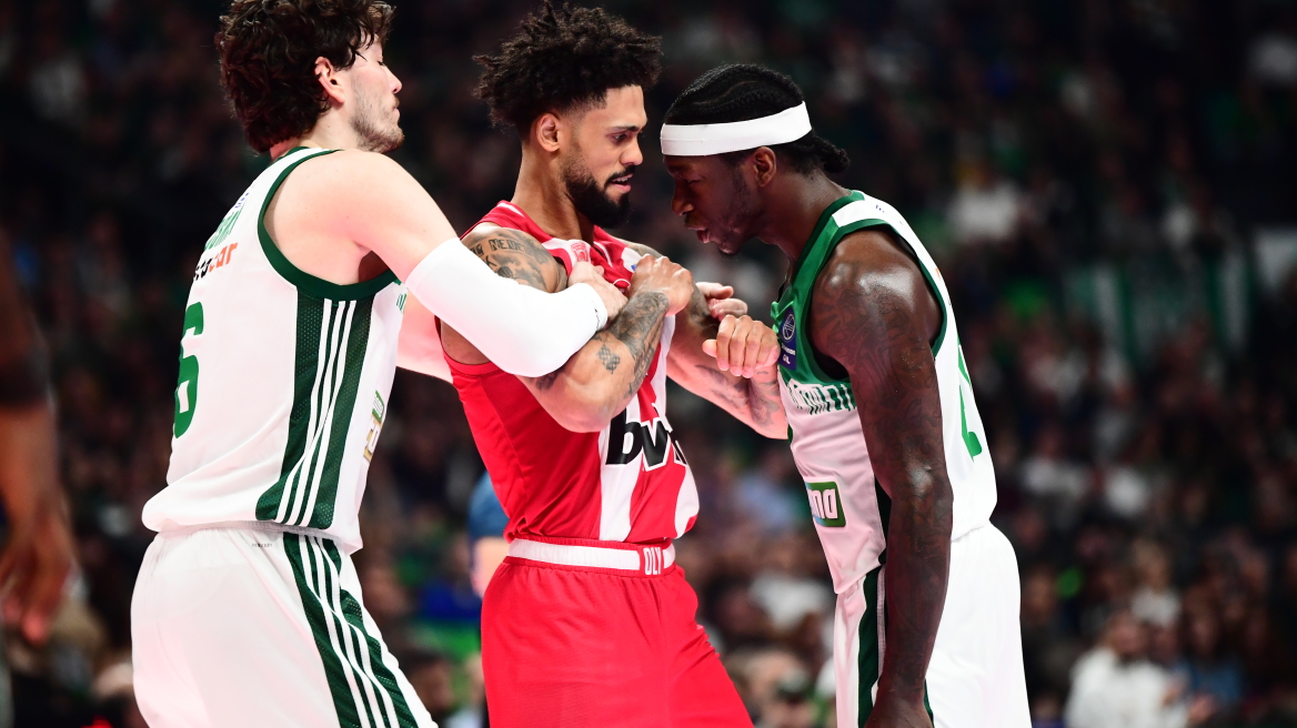 ΚΑΕ Ολυμπιακός: Δεν έπρεπε να αποβληθεί ο Ντόρσεϊ, του δίνει κουτουλιά ο Ναν 