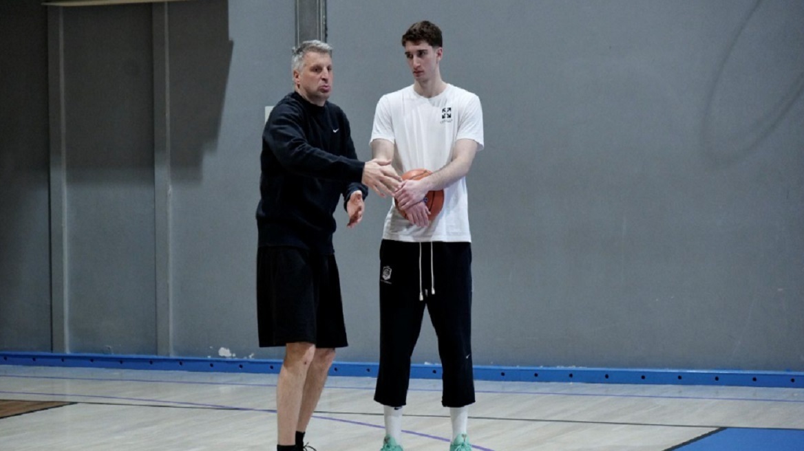 Αβδάλας x Παπαλουκάς: Όταν το μέλλον του ελληνικού μπάσκετ συναντά έναν θρύλο της EuroLeague