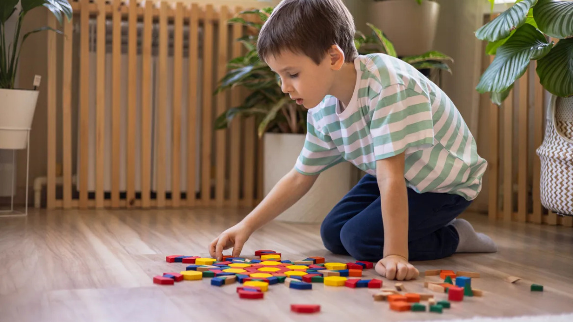 Αυτισμός: Γιατί αυξάνονται οι διαγνώσεις στα παιδιά – Τι δείχνει νέα έκθεση του ΟΟΣΑ
