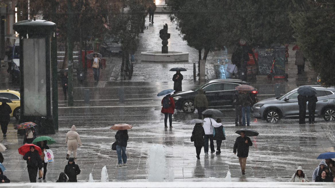 Κόκκινη προειδοποίηση από την ΕΜΥ για την Αττική το απόγευμα: Με καταιγίδες και χαλάζι χτυπά η κακοκαιρία, 112 σε Αρκαδία, Αργολίδα, Κορινθία, Λακωνία