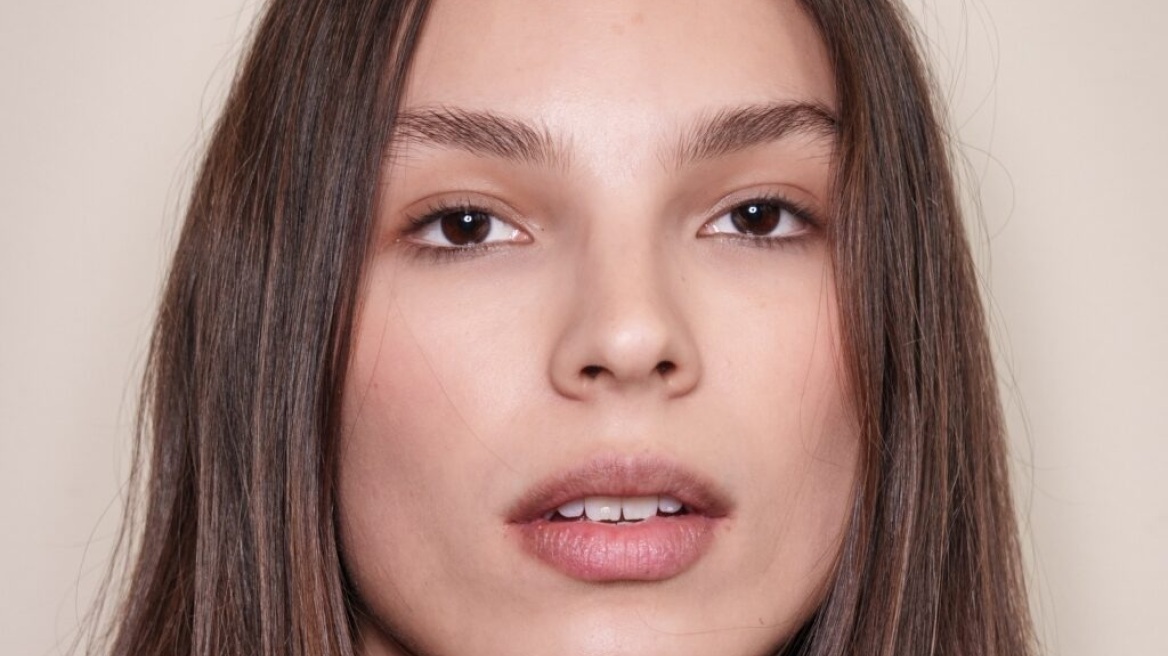 Ευαίσθητη ή αντιδραστική επιδερμίδα; Οι διαφορές που θα σας βοηθήσουν να φροντίσετε σωστά το δέρμα σας
