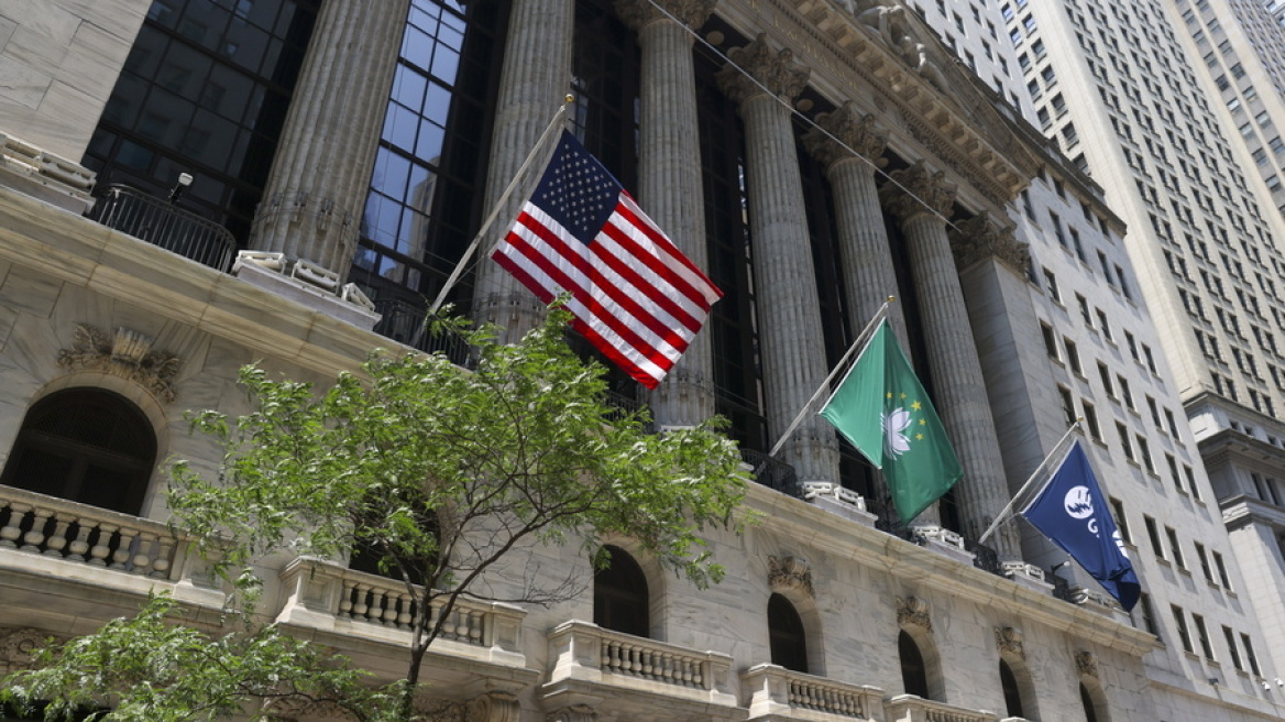 Wall Street: Απότομη αλλαγή σκηνικού και ισχυρές απώλειες μετά το διάγγελμα Τραμπ