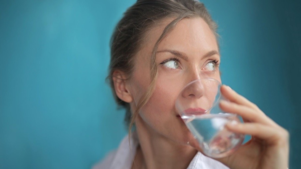 Γιατί έχει μεγάλη σημασία ποιο νερό επιλέγουμε να πίνουμε κάθε μέρα
