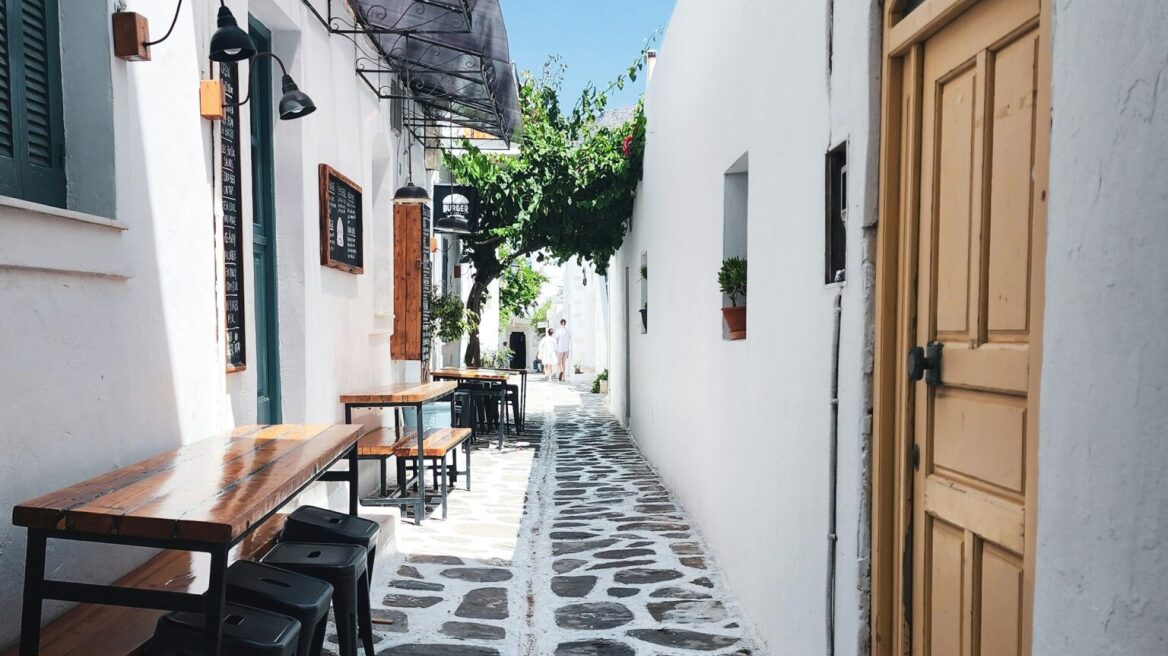 Οι προκλήσεις που αντιμετωπίζουν τα μικρότερα τουριστικά καταλύματα στην Ελλάδα