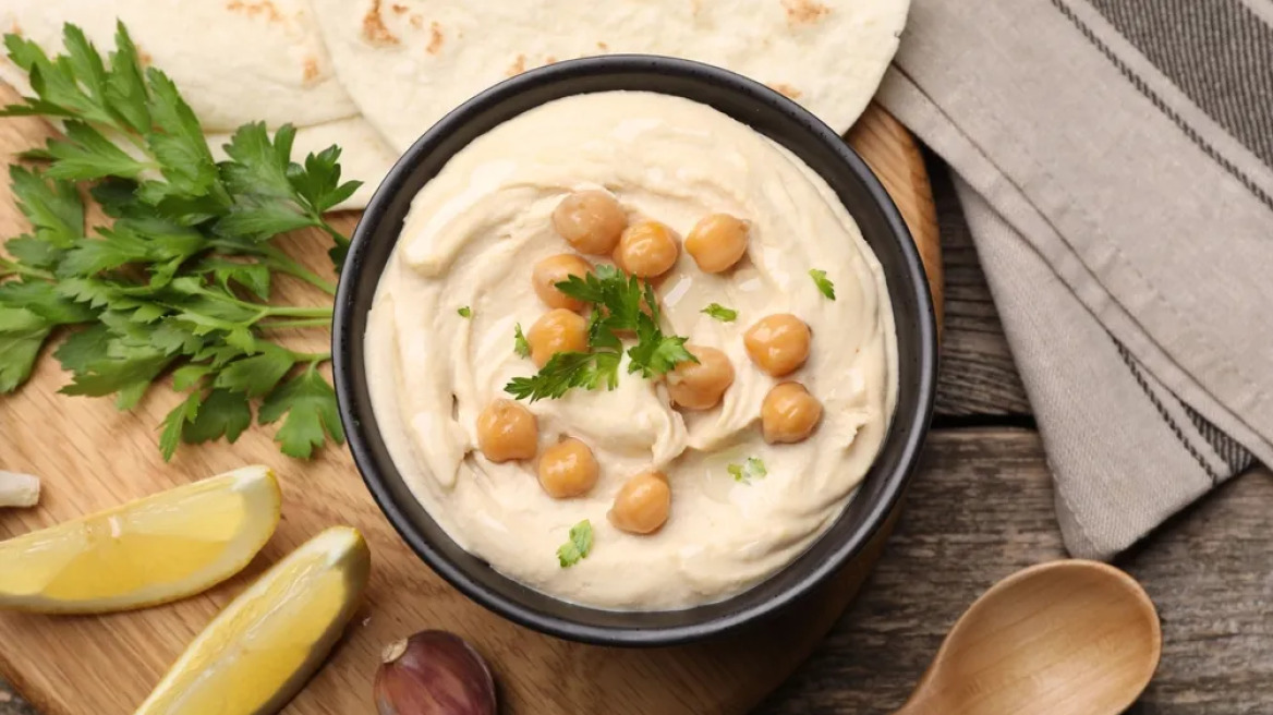 Το αγαπημένο ανατολίτικο ντιπ που είναι πλούσιο σε φυτικές ίνες, σίδηρο και καλά λιπαρά
