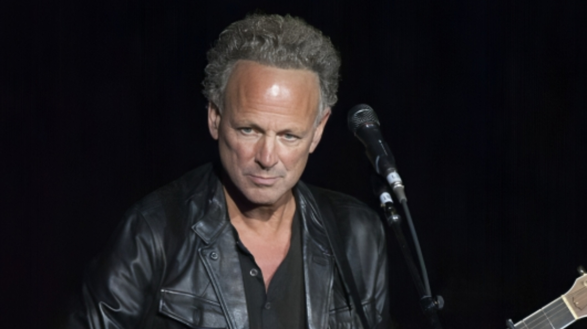 Fleetwood Mac: Γυναίκα επιτέθηκε στον πρώην κιθαρίστα του συγκροτήματος