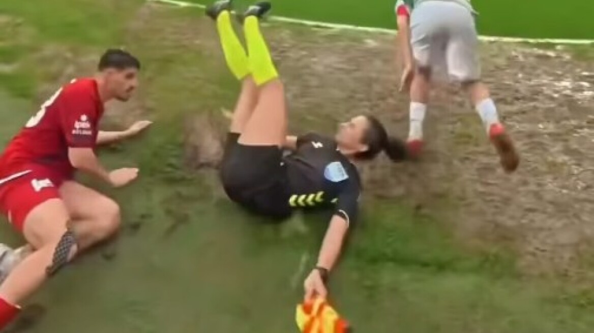 Τουρκία: Διπλό τάκλιν στη βοηθό διαιτητή, δείτε βίντεο