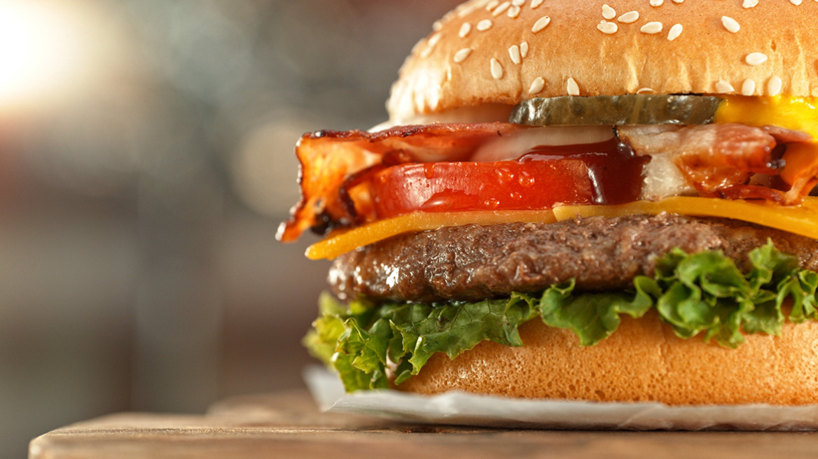 Φύτεψε ντομάτα από χάμπουργκερ McDonald’s - Το αποτέλεσμα μετά από 124 ημέρες έγινε viral
