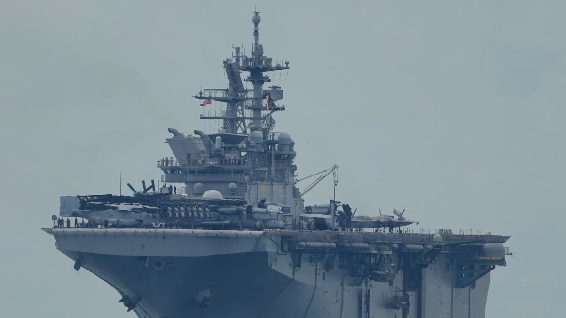 Οι Φρουροί της Επανάστασης υποστηρίζουν ότι στοχοθέτησαν το αμερικανικό USS Tripoli