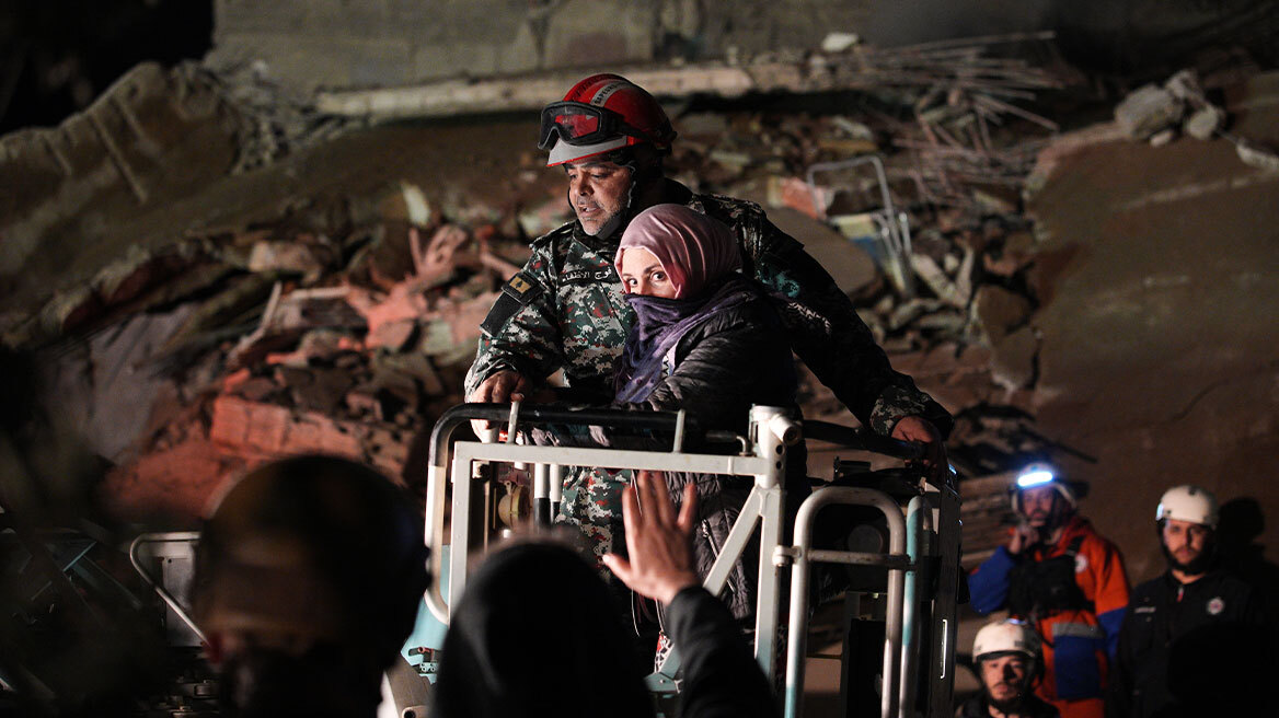 Κόλαση στον Λίβανο από τους μαζικούς βομβαρδισμούς του Ισραήλ: Τουλάχιστον 254 οι νεκροί, βίντεο και φωτογραφίες