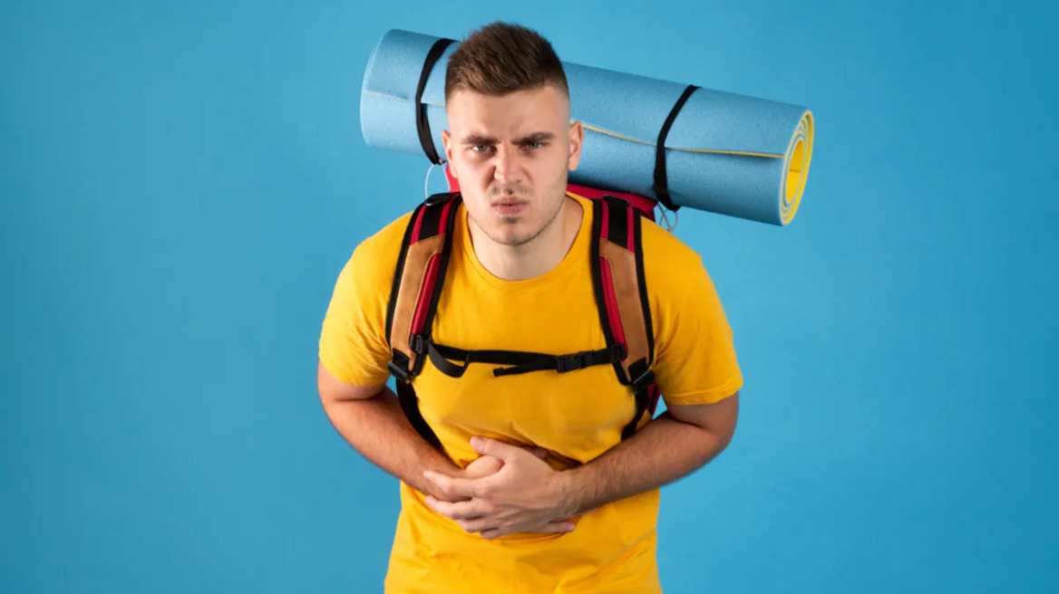 Γιατί το έντερο «απορρυθμίζεται» στις διακοπές – Τι να κάνετε
