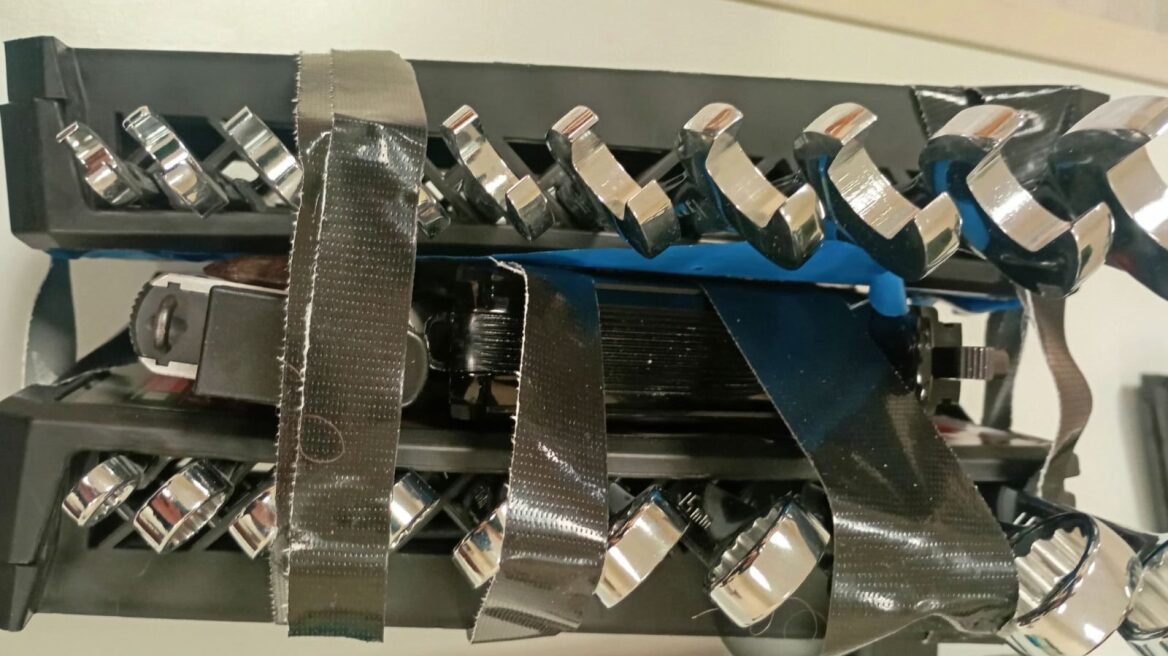 Χανιά: 68χρονος έφτασε στο αεροδρόμιο κρύβοντας όπλα, κοσμήματα και σχεδόν €30.000