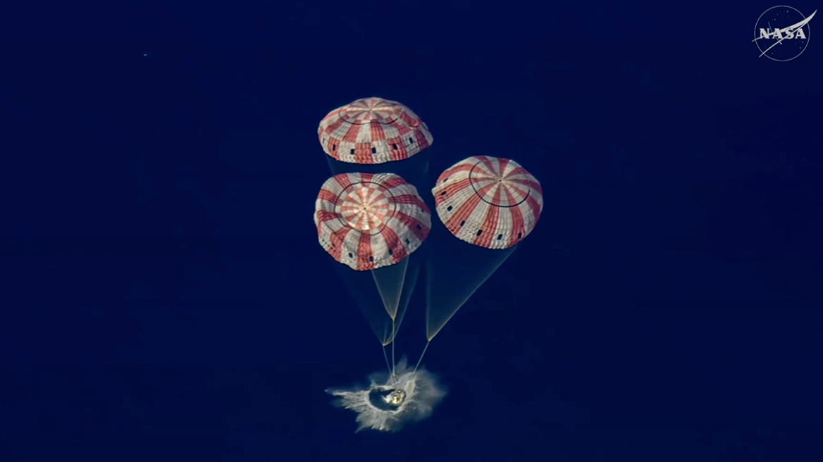 Εικόνες και βίντεο από την ιστορική επιστροφή της αποστολής Artemis II από τη Σελήνη: Ανοίγει ο δρόμος για τη μόνιμη παρουσία του ανθρώπου στο Διάστημα