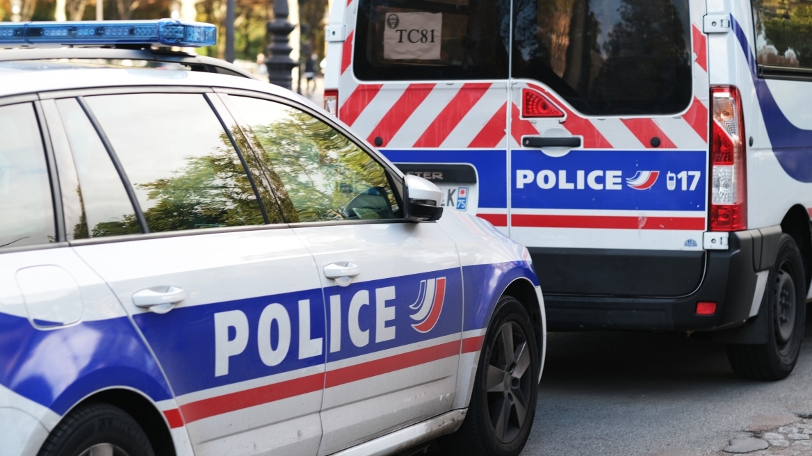 Φρίκη στη Γαλλία: Πατέρας κρατούσε τον 9χρονο γιο του κλειδωμένο σε βαν για πάνω από έναν χρόνο επειδή δεν τον ήθελε η σύντροφός του