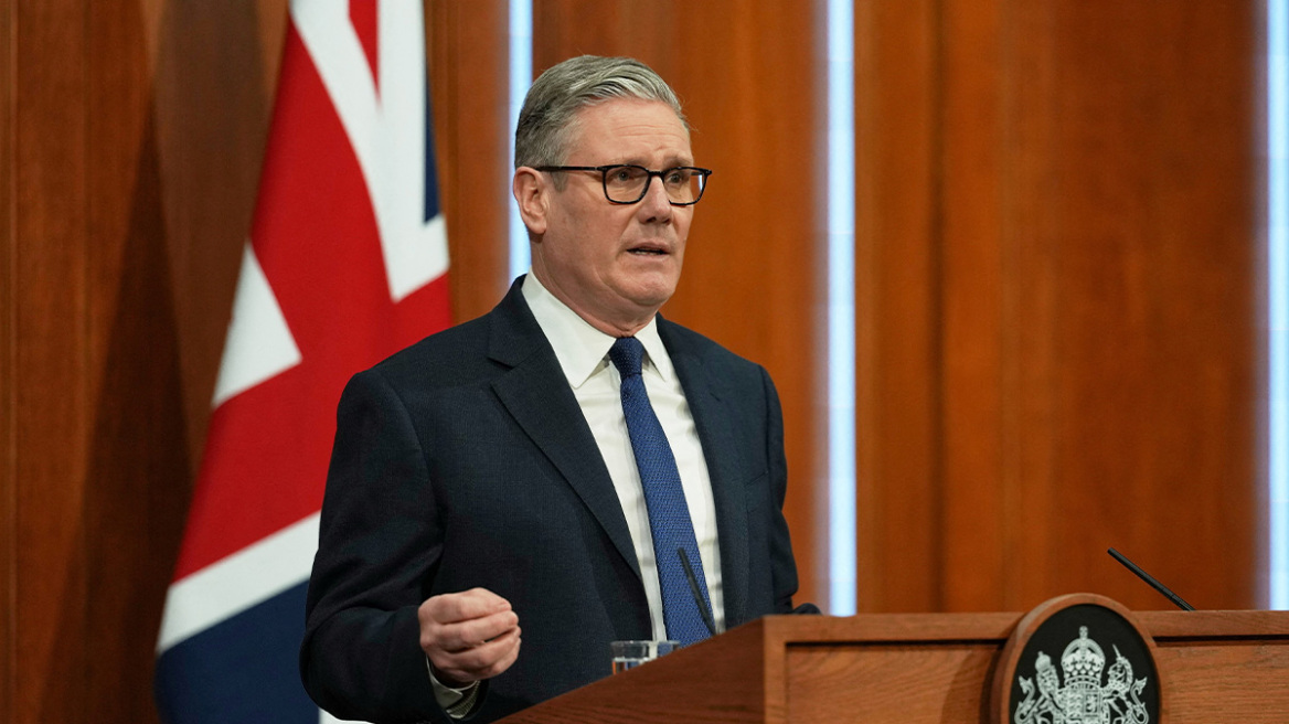 «Όχι» Στάρμερ στα σχέδια Τραμπ για αποκλεισμό των Στενών του Ορμούζ