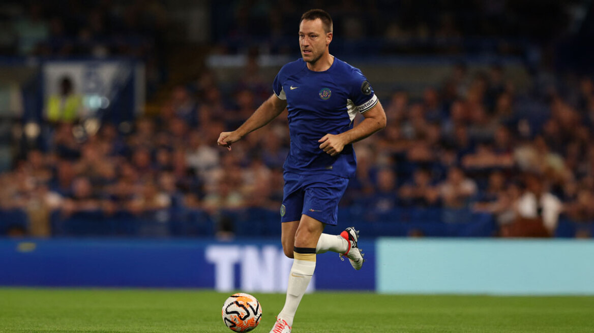 Ο Τζον Τέρι ετοιμάζεται να επιστρέψει στο ποδόσφαιρο αγοράζοντας την Κόλτσεστερ Γιουνάιτεντ