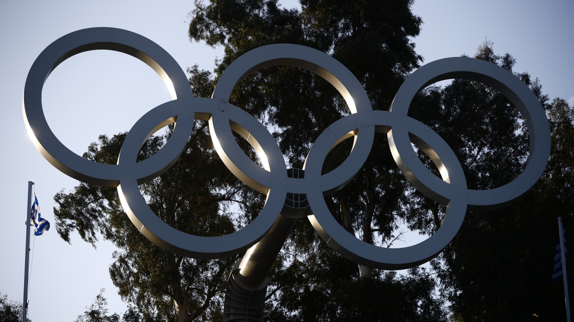 
Έκτακτη επιχορήγηση 1.235.000 ευρώ της EOE στις αθλητικές ομοσπονδίες


