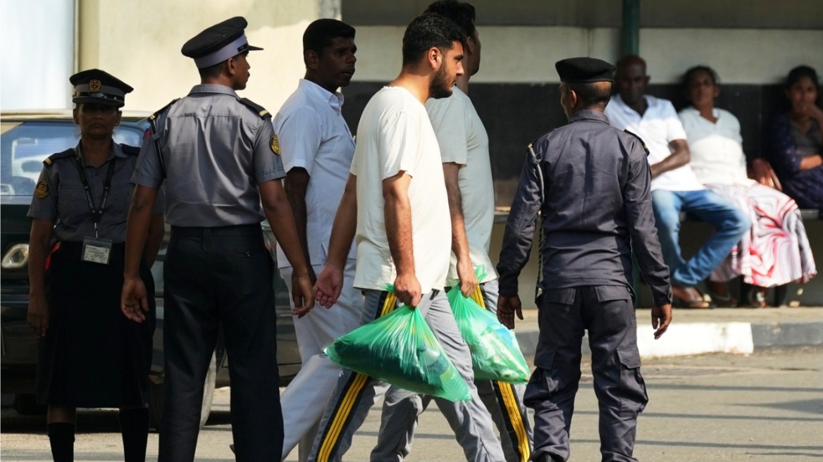 Επαναπατρίστηκαν Ιρανοί ναύτες μετά τον τορπιλισμό της φρεγάτας IRIS Dena στη Σρι Λάνκα 