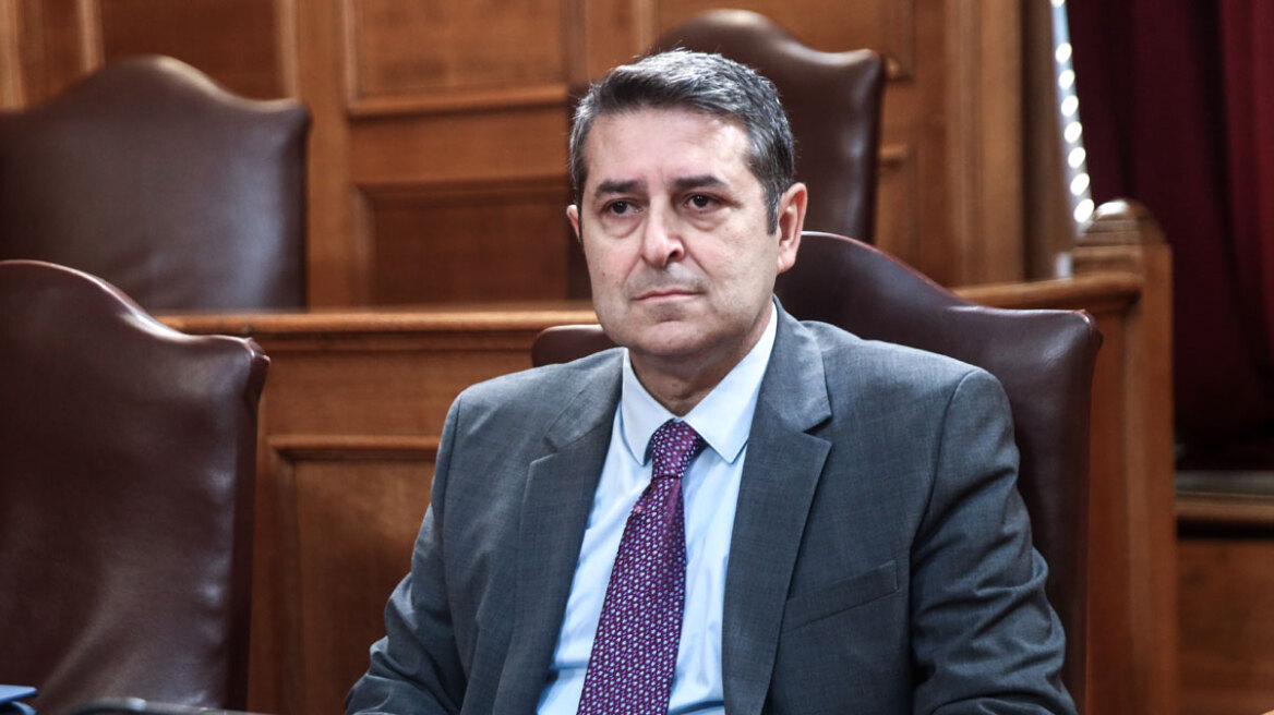 Νέο ιατρικό ανακοινωθέν για τον Γιώργο Μυλωνάκη: Σταθερή η κατάστασή του, παραμένει διασωληνωμένος στη ΜΕΘ
