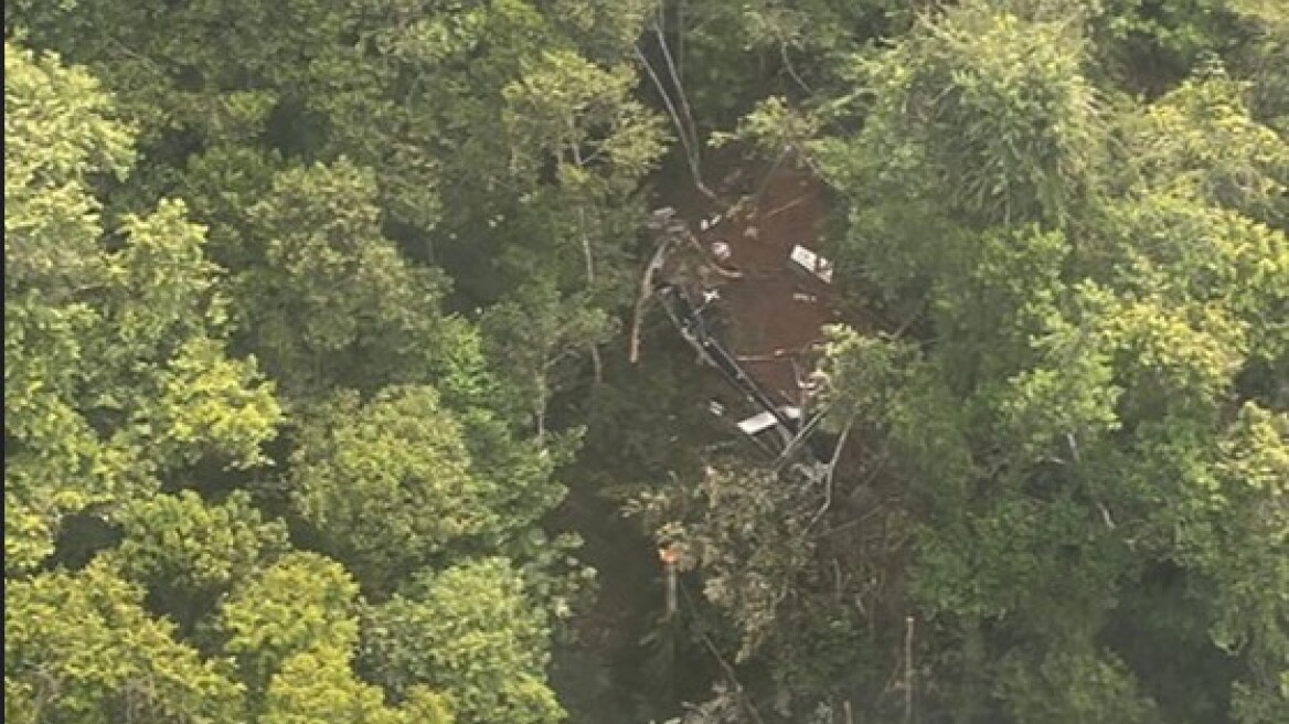 Ινδονησία: Οκτώ νεκροί στη συντριβή ιδιωτικού ελικοπτέρου