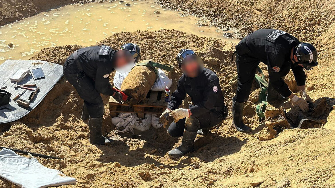 Ελεγχόμενη έκρηξη βόμβας του Β' Παγκοσμίου Πολέμου κοντά στο Παρίσι
